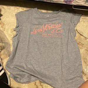 Levi’s short sleeve xl girls shirt
